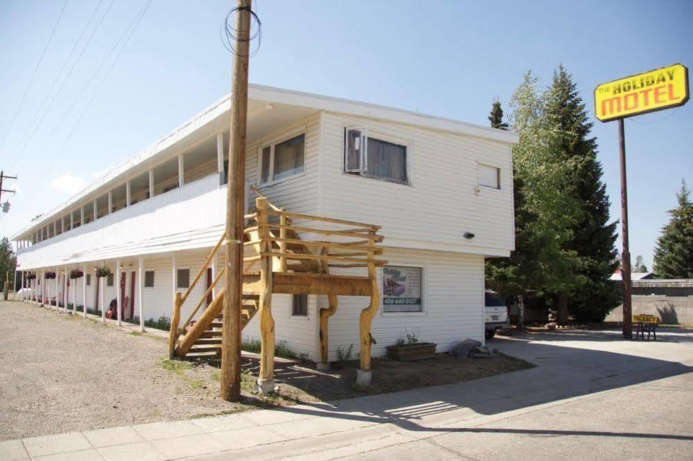 Yellowstone Holiday Motel Уест Йелоустоун Екстериор снимка